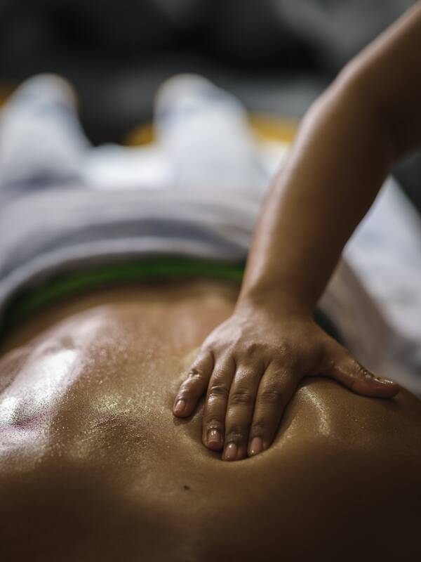 Lomi Lomi Nui Massage